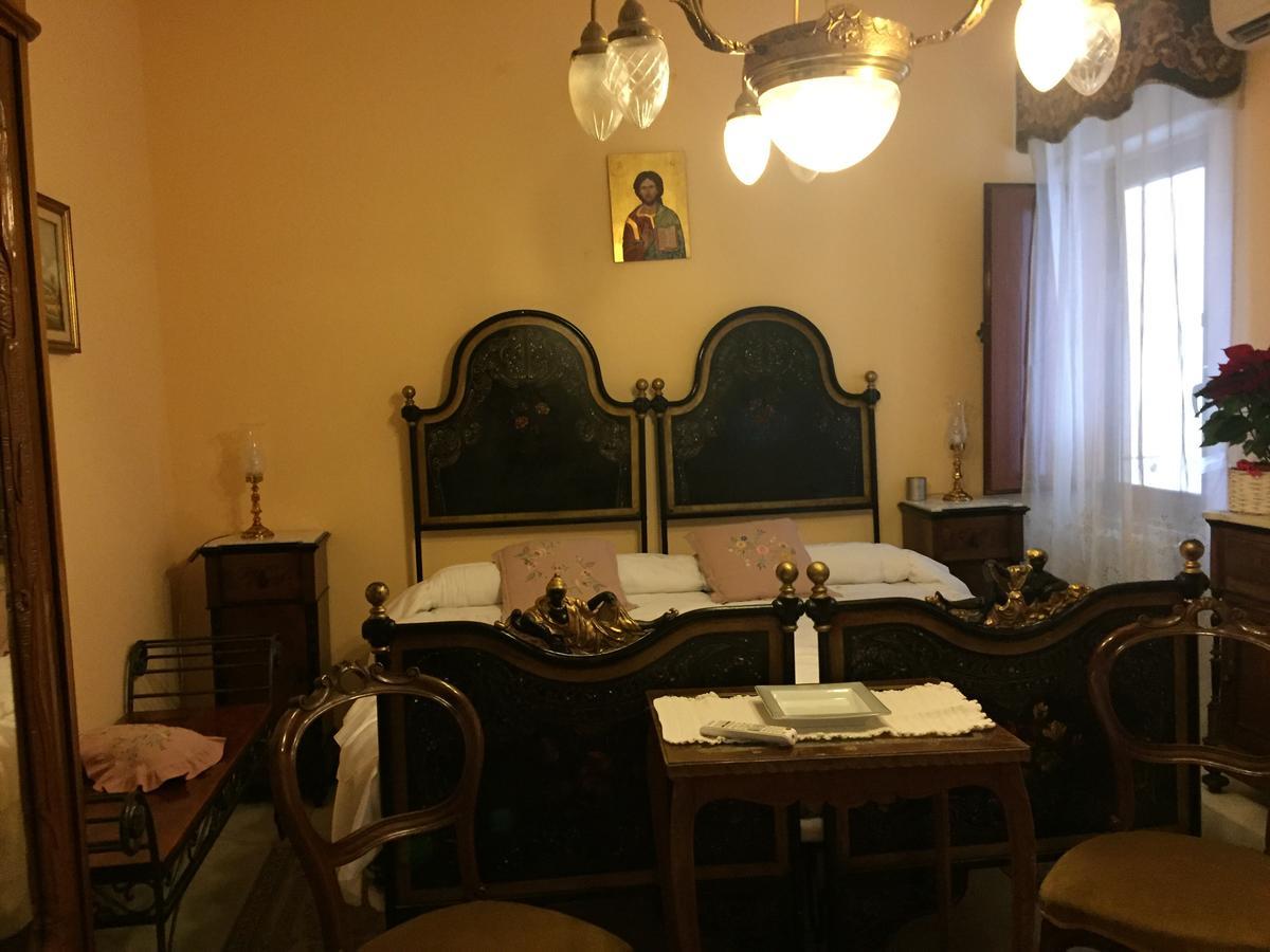 Stanze Barocche Bed & Breakfast Modica Bagian luar foto