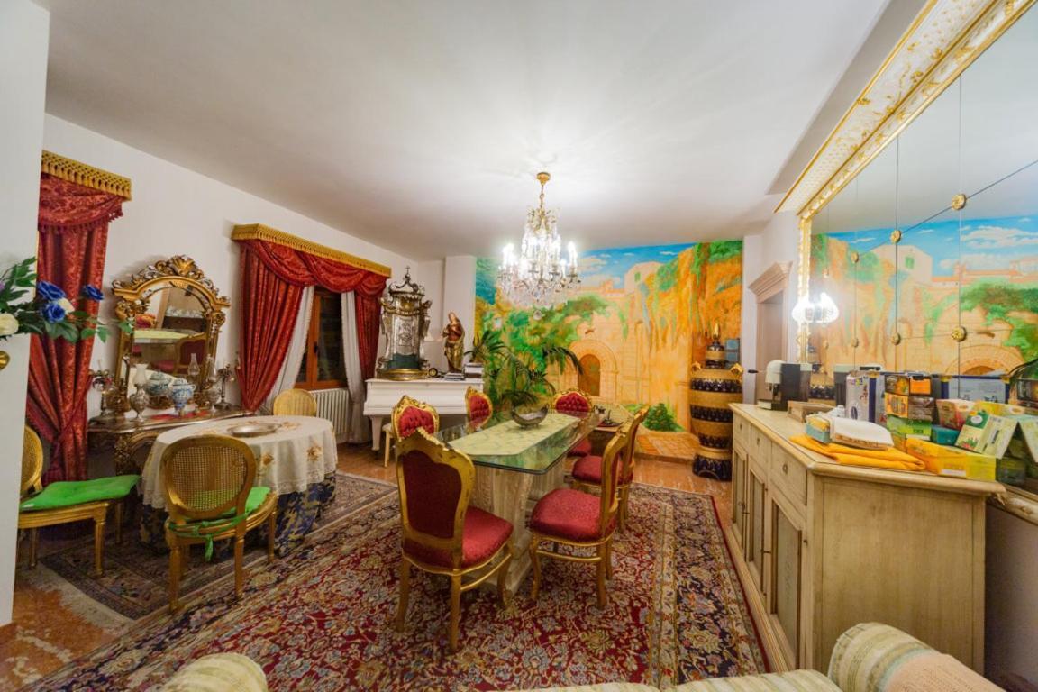 Stanze Barocche Bed & Breakfast Modica Bagian luar foto